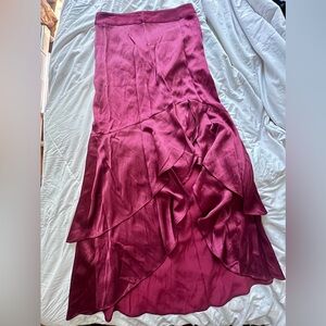 Express Midi Ruffle Skirt Maroon